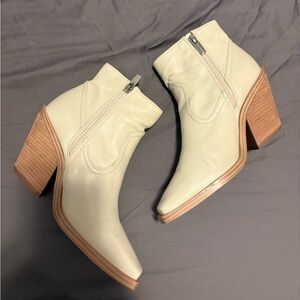 Vince Camuto women’s boots